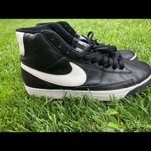 Nike Dunk Sz 12 (Black& White)